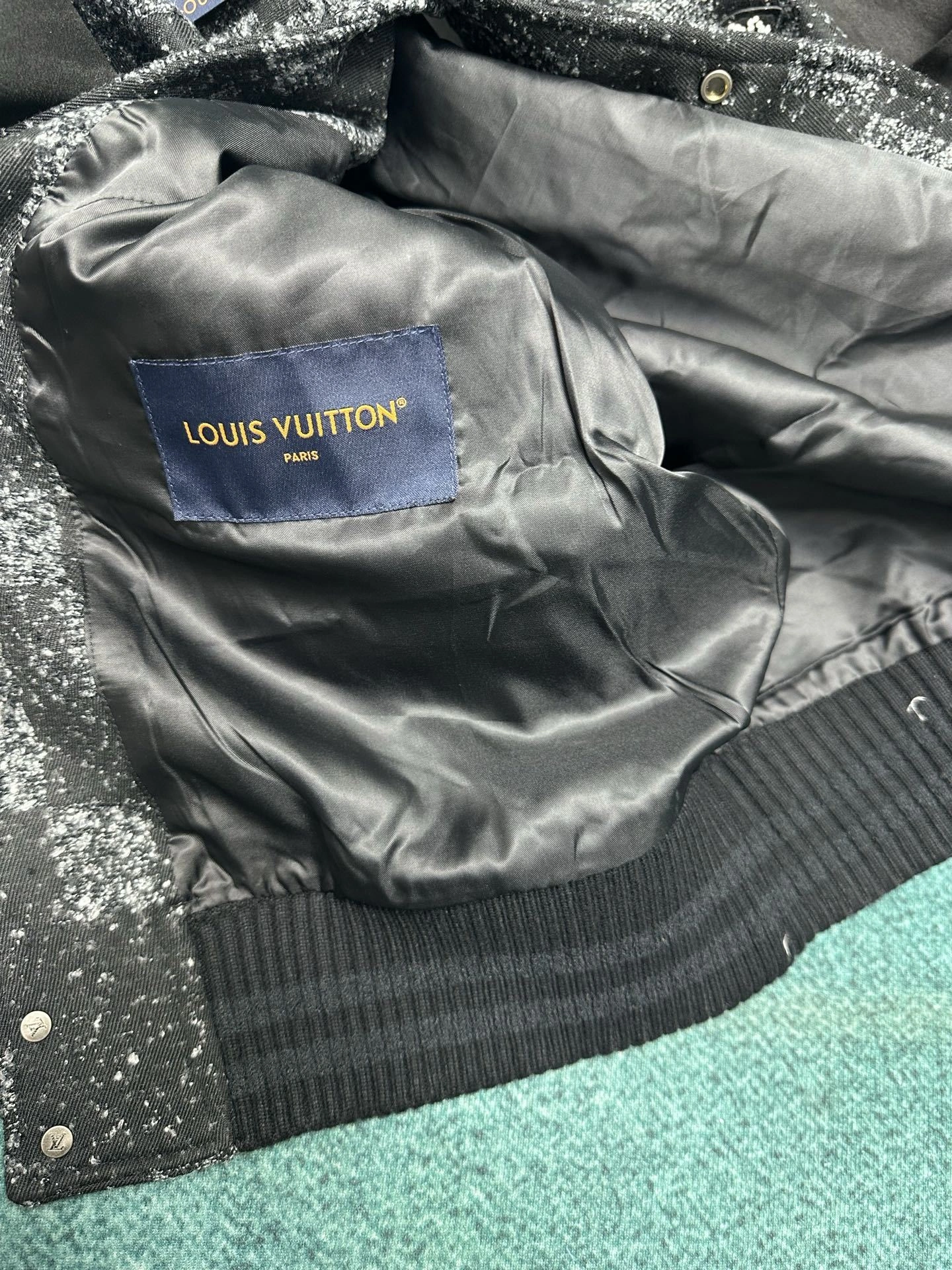 wg.luxury- 8V item:E-F000H2519